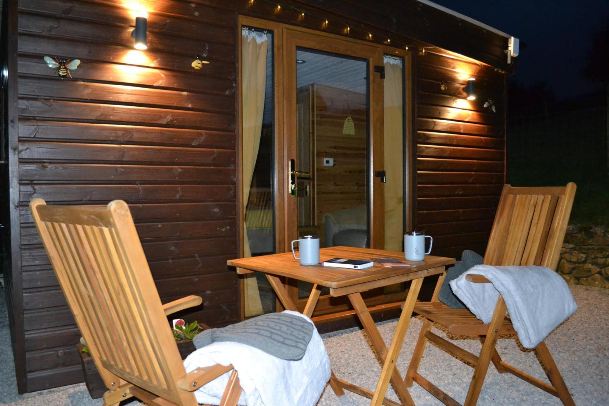 The Warren Lodge Cabin At Ashes Farm, Near Settle Exterior foto